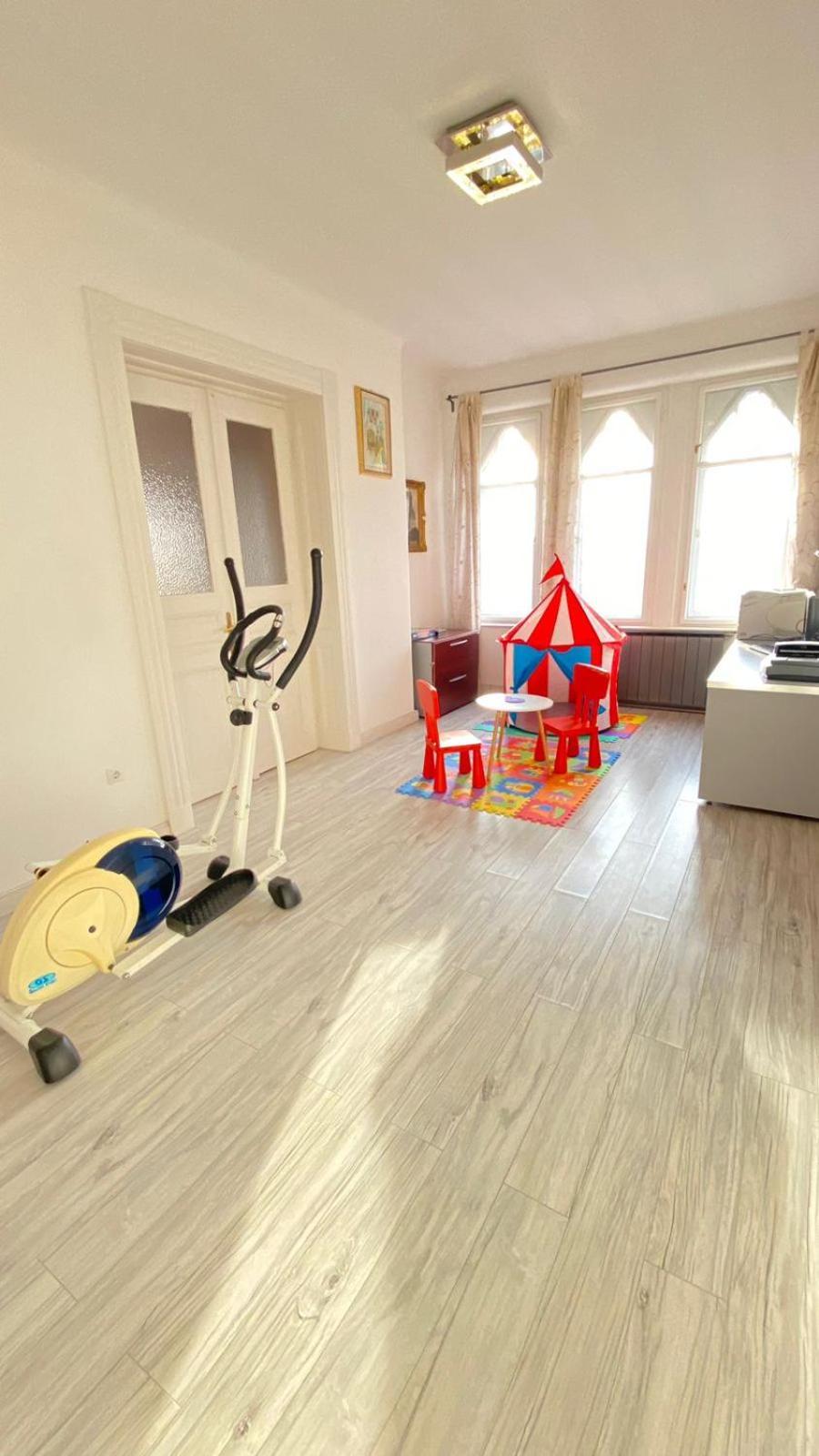 Penthouse In The Castle